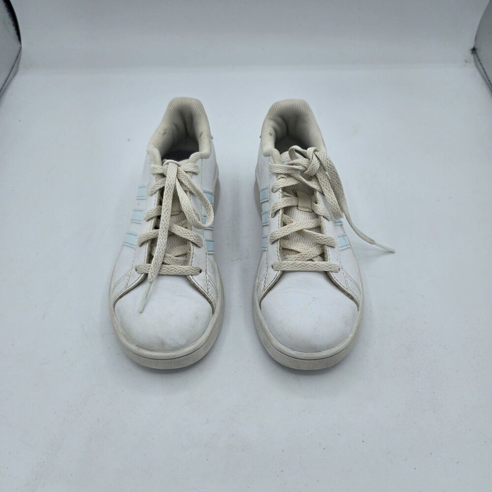 Kids Adidas sneakers size 13 K girls Blue And White, Gently Used